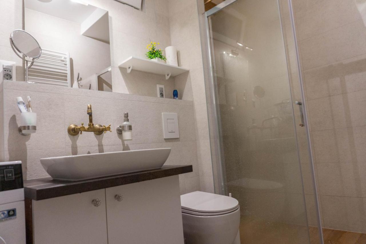 Apartment Maksimir Yard Zagreb Buitenkant foto